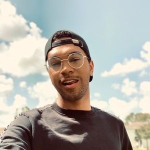 Meet your Posher, Devontae